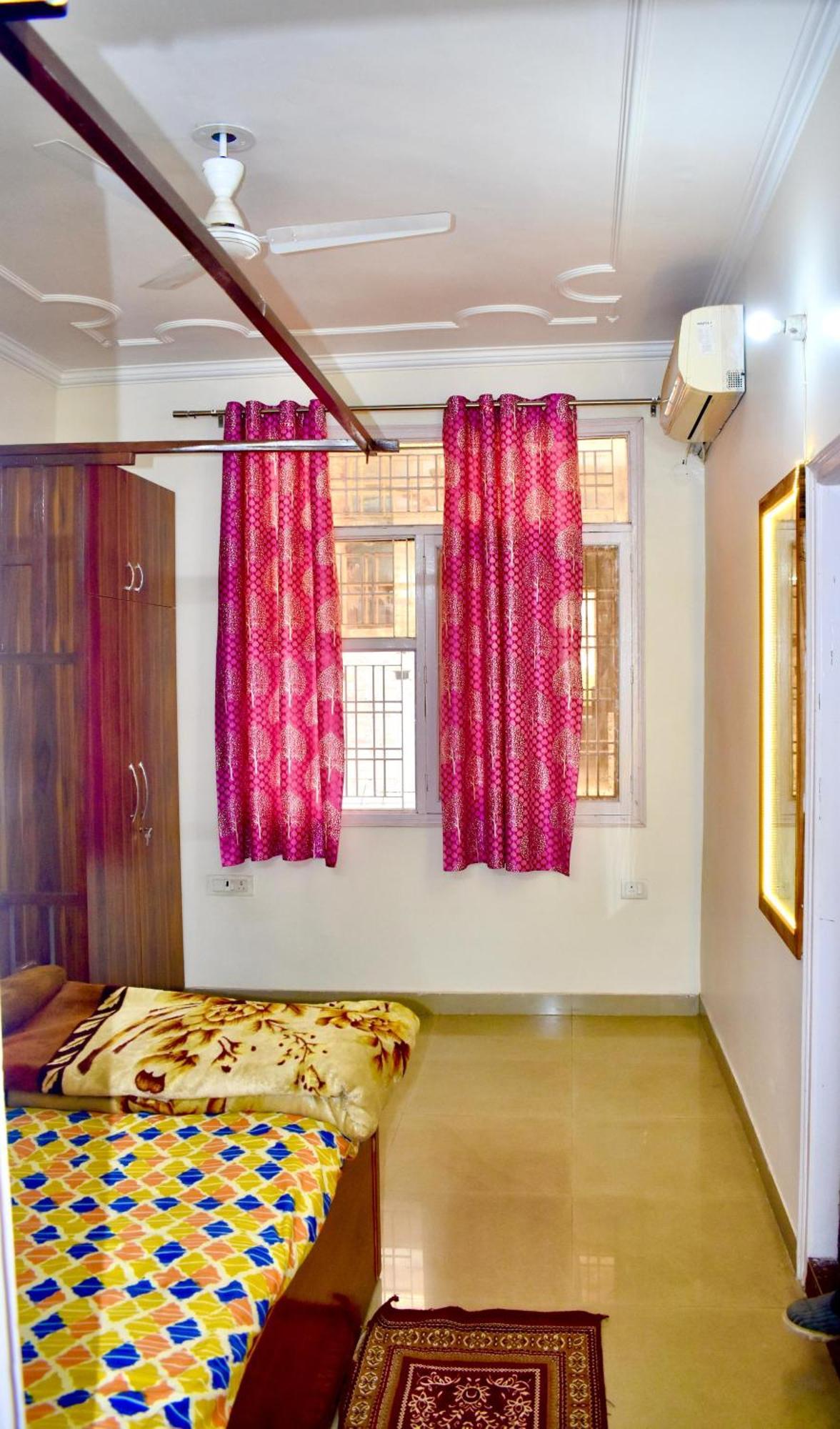 Abhilasha Villa Фаридабад Экстерьер фото